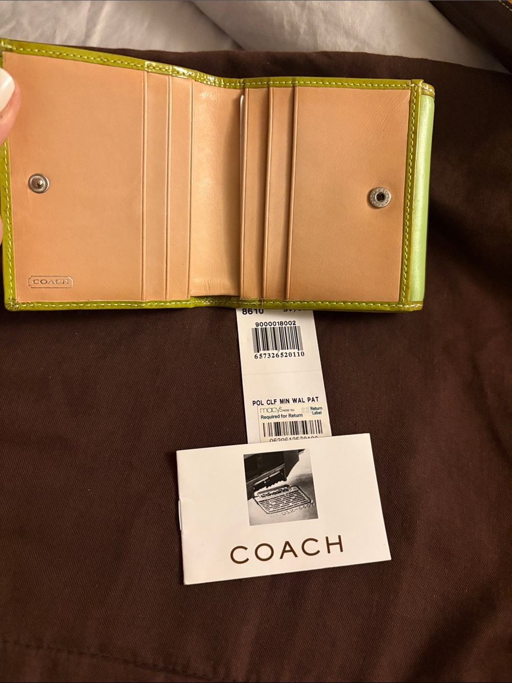 Coach Lime Green Trifold Wallet with Tan Interior - Picture 5 of 9